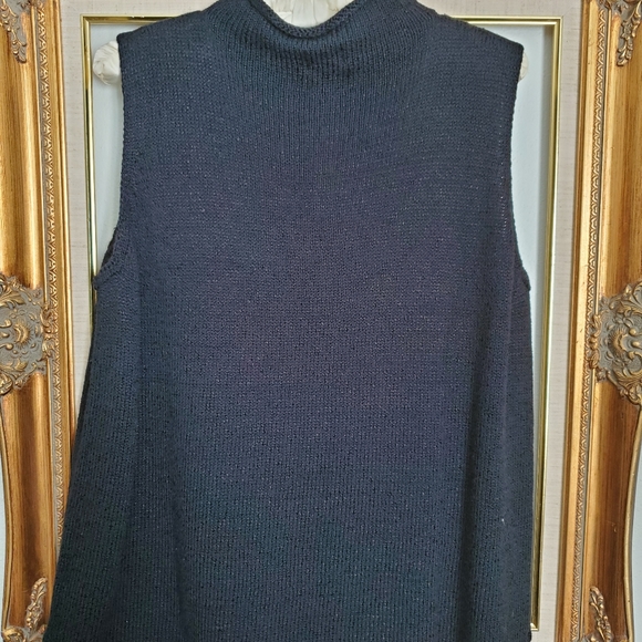 Sigrid Olsen Sport black knit shell. - Picture 2 of 5